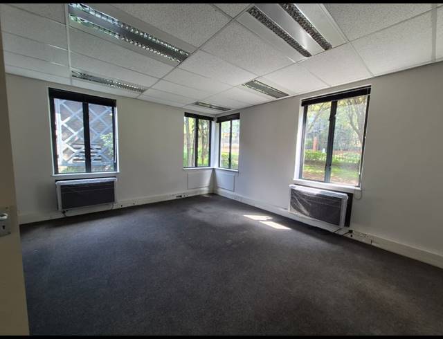555M² OFFICE TO LET IN SANDTON CENTRAL